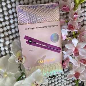 Eva- Nyc Mini healthy heat ceramic styling iron..